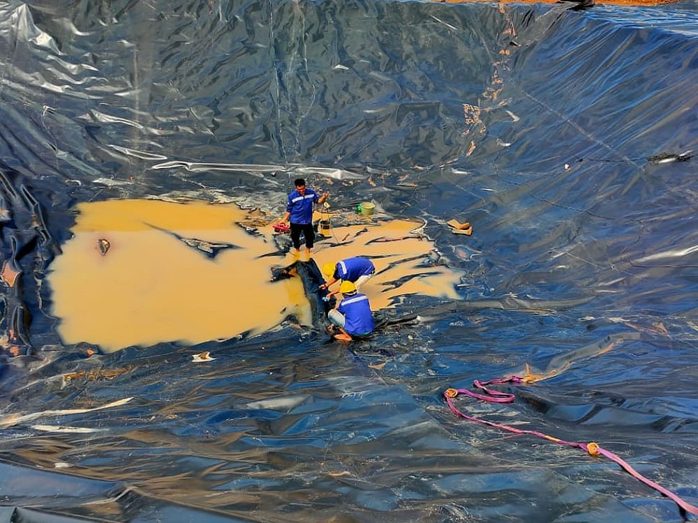 pemasangan geomembrane 1
